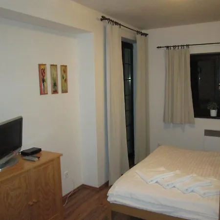 Olivia A Olympia Liptov