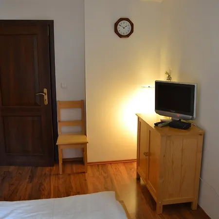 Olivia A Olympia Liptov روجومبيروك